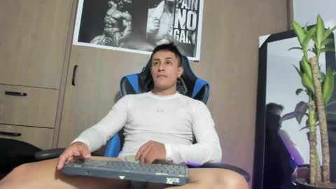 Snapshot of dorman_boy chatting on May 2026 12:41:01 AM dorman_boy online show from May 2026 12:41:01 AM