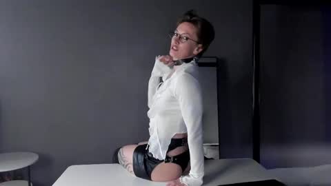 Dorothy Next stream on Monday at 3am-9am online show from April 2026 04:26:01 AM