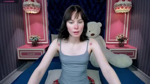 Snapshot of dose_of_daisy chatting on November 2025 12:37:01 PM dose_of_daisy online show from November 2025 12:37:01 PM