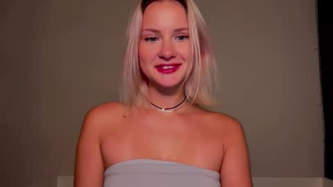 Lana  Eva  dont forget to give us a thumb up online show from February 2025 04:46:02 PM