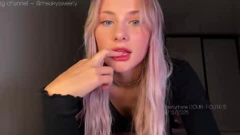 Lana  Eva  dont forget to give us a thumb up online show from October 2025 12:58:01 PM