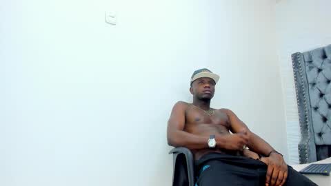 DOUGLAS online show from October 2025 03:51:01 AM