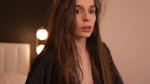    .         . online show from March 2025 01:04:01 PM