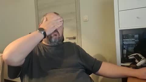 Danny online show from November 2025 07:52:02 AM