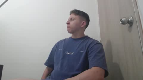 draco_boy2000 online show from November 2025 09:08:01 PM