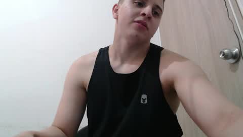 Snapshot of draco_boy2000 chatting on April 2026 12:43:02 AM draco_boy2000 online show from April 2026 12:43:02 AM