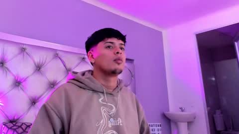 drakeeee online show from November 2025 01:24:02 PM