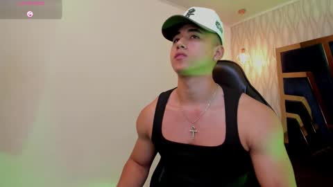 Snapshot of draven_marceaux chatting on October 2025 01:20:01 PM Draven online show from October 2025 01:20:01 PM