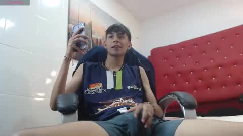 Snapshot of draxblade chatting on November 2025 08:32:01 PM DraxBlade online show from November 2025 08:32:01 PM