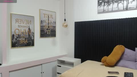 Snapshot of draxblade chatting on December 2025 08:15:02 PM DraxBlade online show from December 2025 08:15:02 PM