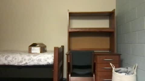 ur dream girl online show from February 2025 04:35:01 AM