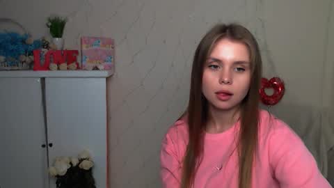 Mari online show from October 2025 10:54:02 AM