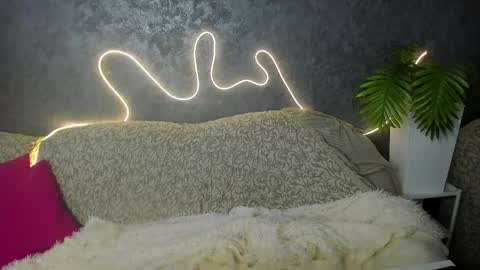 Olivia online show from April 2026 02:36:02 AM