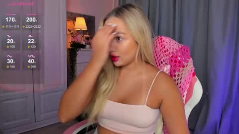 Snapshot of dreamaise chatting on October 2025 03:10:02 PM  Mary   pvt open    use pink and blue app lovense online show from October 2025 03:10:02 PM