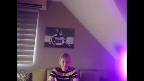 Snapshot of dreamcatcherfantasy chatting on December 2024 08:09:02 AM A girl online show from December 2024 08:09:02 AM