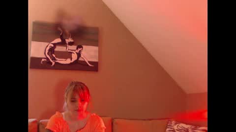 Snapshot of dreamcatcherfantasy chatting on December 2024 11:10:02 AM A girl online show from December 2024 11:10:02 AM