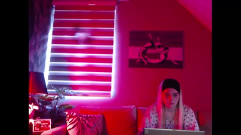 Snapshot of dreamcatcherfantasy chatting on January 2025 08:26:02 AM A girl online show from January 2025 08:26:02 AM