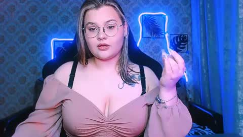 dreamforyoue2 online show from April 2026 07:04:01 PM