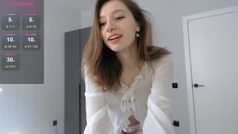 Snapshot of dreamhale chatting on March 2025 10:41:02 AM Hello im Eva online show from March 2025 10:41:02 AM