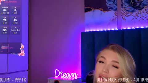 Mila online show from November 2025 03:52:02 AM