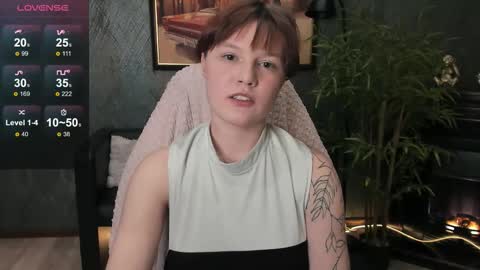 Luna online show from November 2025 09:35:02 PM