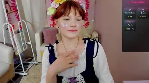 Luna online show from November 2025 08:44:01 PM