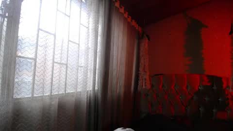 Snapshot of dreams_sophi chatting on May 2026 07:33:01 PM Sophia online show from May 2026 07:33:01 PM