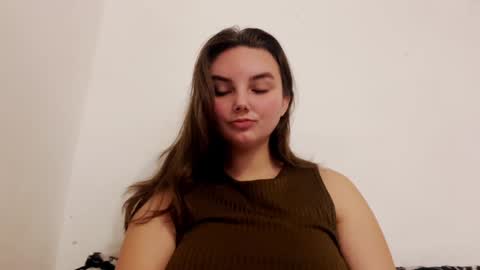 Mila online show from December 2024 12:25:02 PM