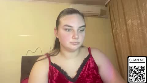 Mila online show from October 2025 03:31:02 PM