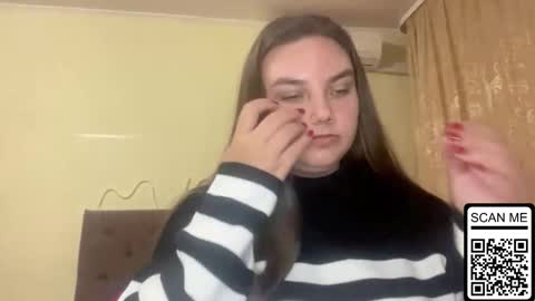 Mila online show from October 2025 07:00:01 PM