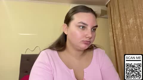 Mila online show from October 2025 03:43:01 PM