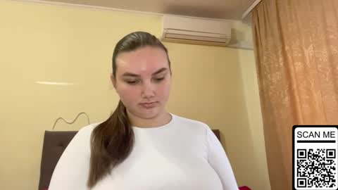 Mila online show from October 2025 07:20:02 AM