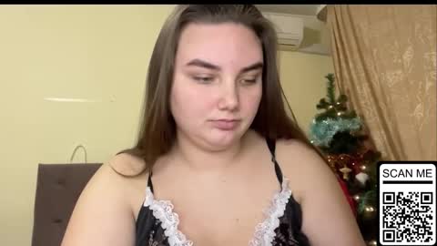 Mila online show from December 2025 07:11:01 PM