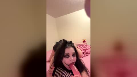 Snapshot of dreamycookies3 chatting on May 2026 05:27:01 AM dreamycookies3 online show from May 2026 05:27:01 AM