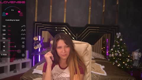 Lina online show from December 2024 07:53:02 PM