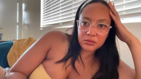 RIRI OR DREAMY online show from July 2026 04:16:02 PM