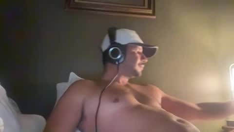 Snapshot of drewdrewboy chatting on July 2026 03:04:01 AM DrewDrewBoy online show from July 2026 03:04:01 AM