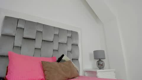 drinklau18 online show from December 2025 07:41:01 PM