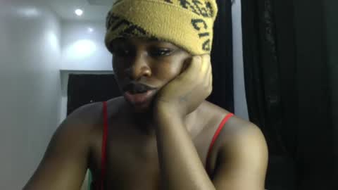 dripping_luna online show from January 2025 06:45:02 PM