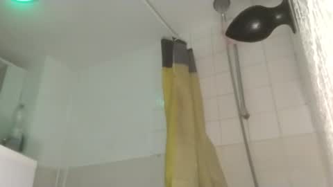 drolyts online show from April 2026 12:01:01 AM