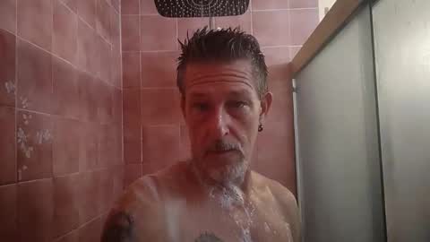 drummerboy72 online show from November 2025 01:44:02 PM