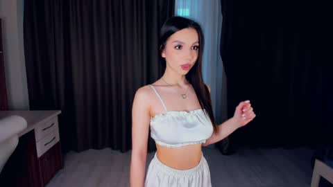 Emma online show from May 2026 05:03:02 AM