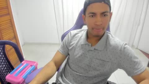 Snapshot of duilber chatting on October 2025 02:07:01 PM Duilber online show from October 2025 02:07:01 PM