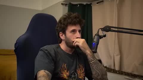 Snapshot of dukethedude chatting on October 2025 02:17:02 AM Duke online show from October 2025 02:17:02 AM