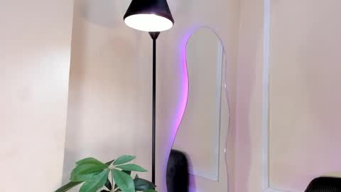 dulce__fiore07 online show from December 2025 12:25:02 PM