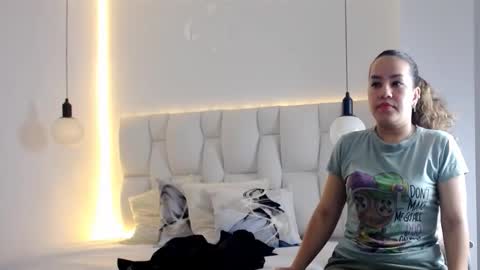 dulce__lovee online show from September 2025 11:48:01 AM