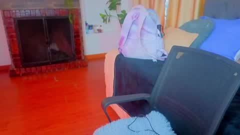 C E L E S T E  online show from April 2026 07:33:01 PM