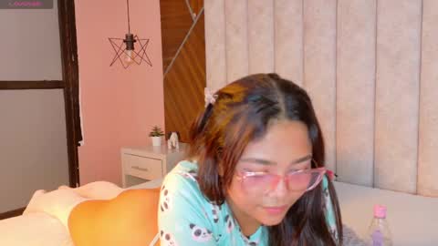 Snapshot of dulce_holy chatting on June 2026 07:03:01 AM DULCE HOLY online show from June 2026 07:03:01 AM