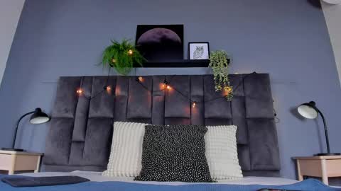 DULCE AURORA online show from June 2026 02:56:01 AM