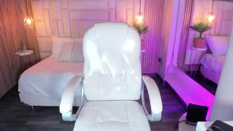 Dulce  online show from September 2025 11:26:01 AM